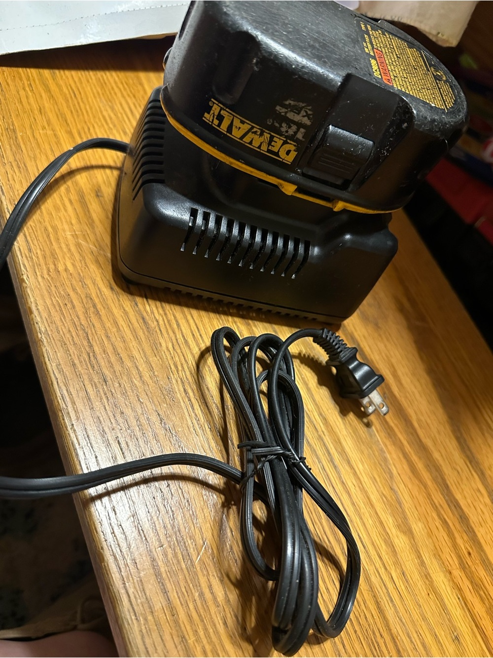 DeWALT 18V XRP Battery DC9096 Universal 7.2V-18V With Tune-Up Charger DW9116